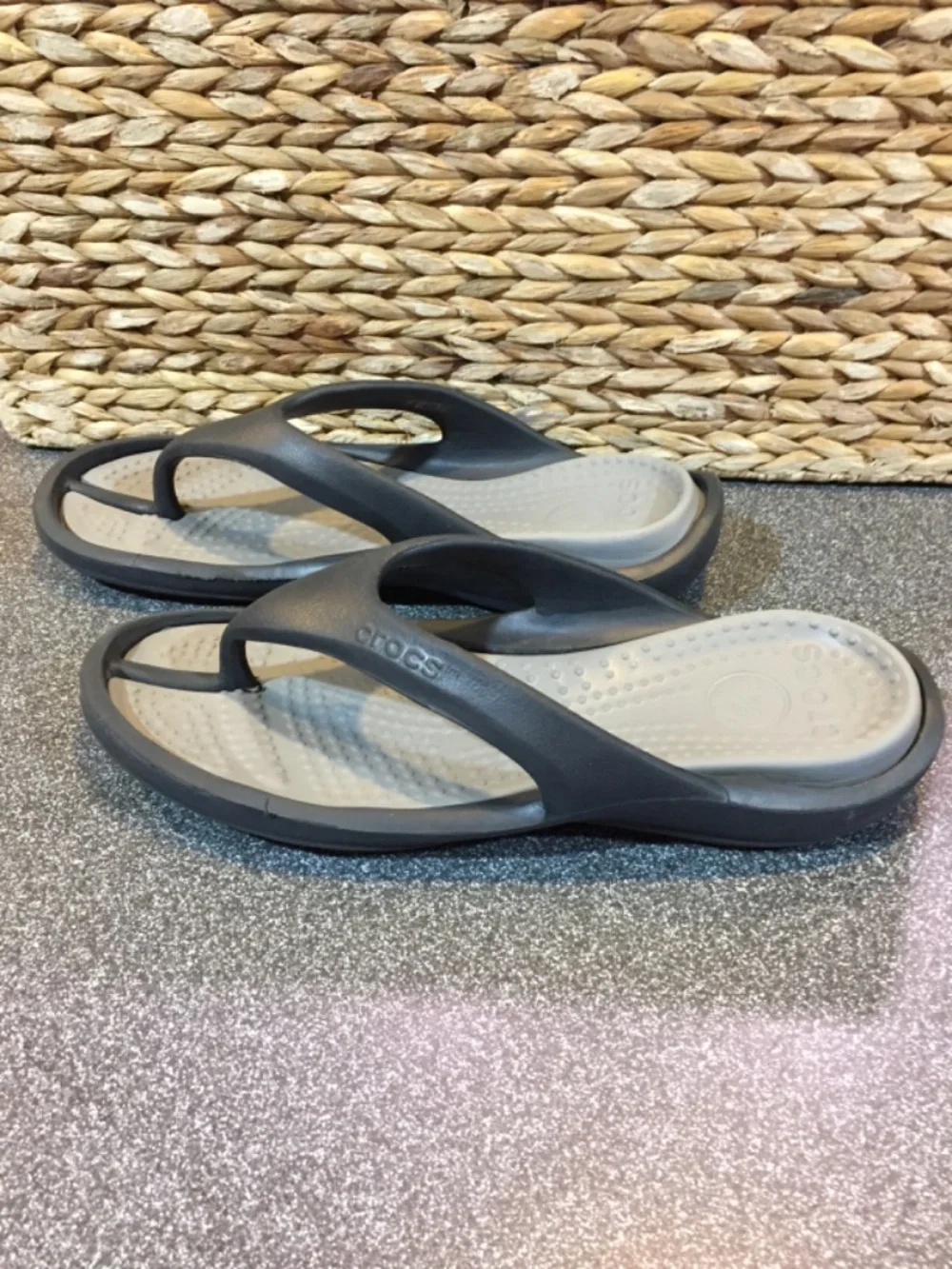 CROCS Unisex Black & Gray Flip Flop Sandals
